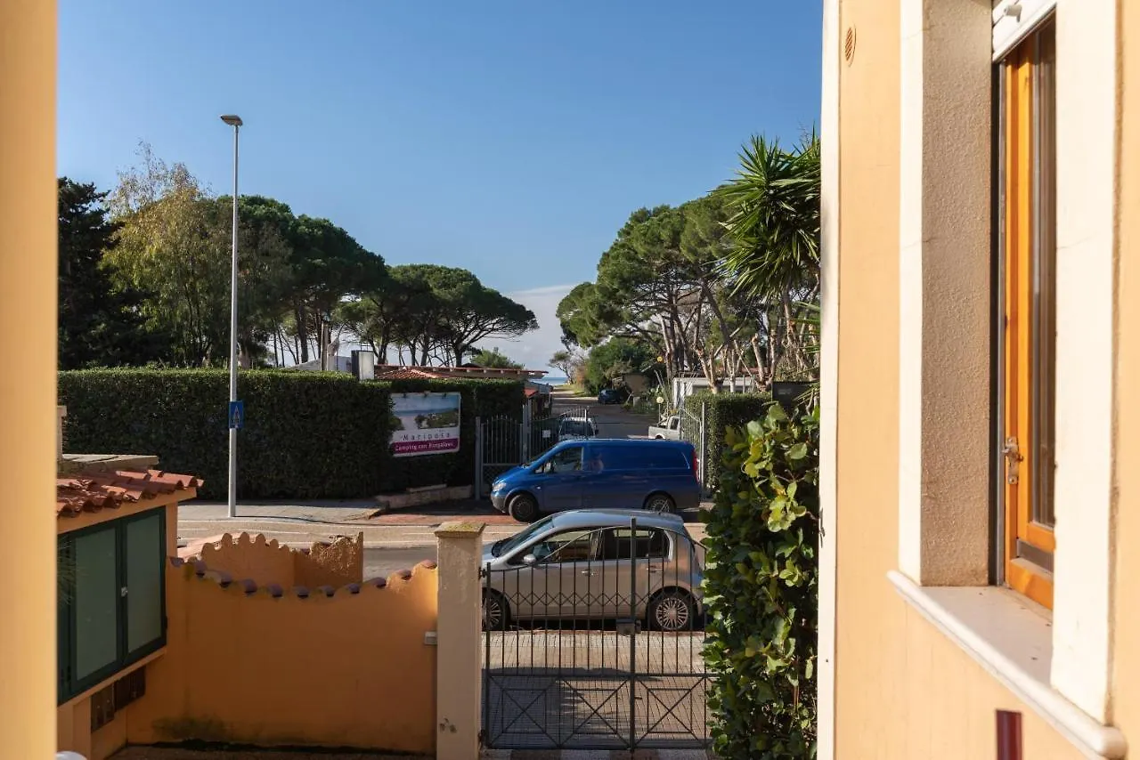Sea Apartment Alghero 0*,  İtalya